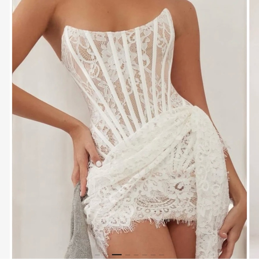 WHITE LACE CORSET DRAPED MINI DRESS by HEIRESS BEVERLY HILLS